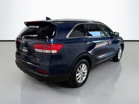 Used 2017 Kia Sorento FWD w/ LX Convenience Package image 10