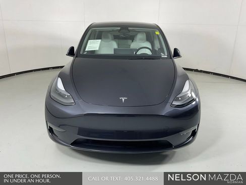 Used 2025 Tesla Model Y Long Range image 2