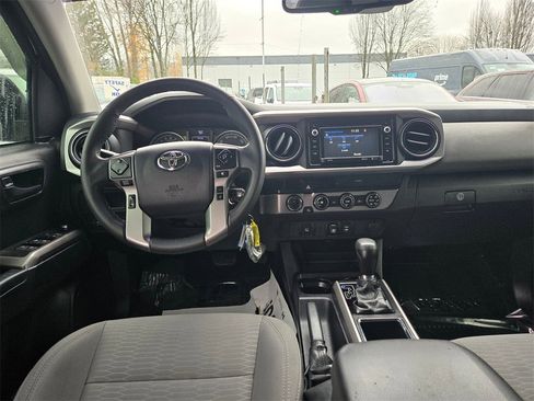 Used 2018 Toyota Tacoma 4x4 Double Cab image 11