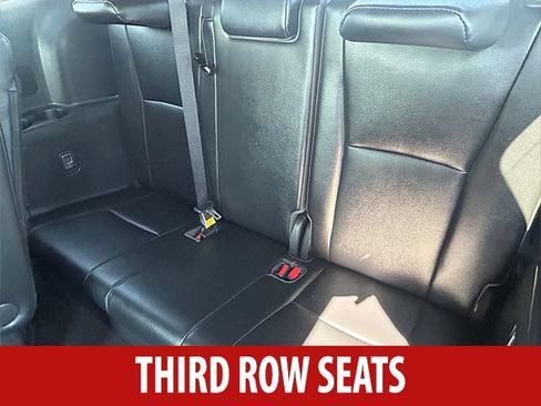 Used 2023 Toyota Highlander XLE AWD/4WD image 12