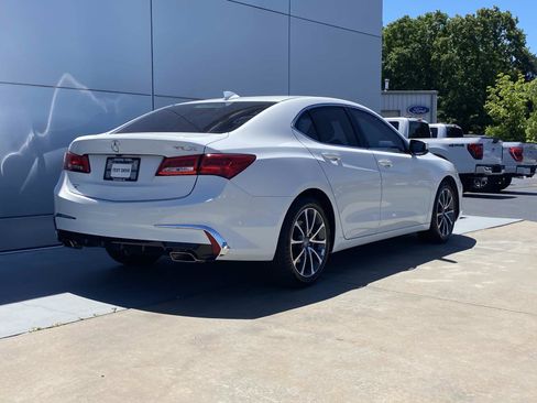 Used 2018 Acura TLX V6 FWD image 4