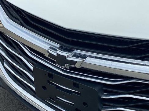 Used 2023 Chevrolet Malibu LT FWD image 25