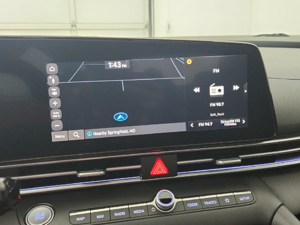Used 2025 Hyundai Elantra SEL FWD image 28