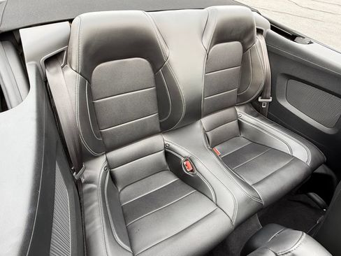 Used 2022 Ford Mustang Premium RWD image 14