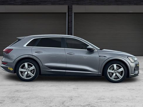 Used 2019 Audi e-tron Premium Plus w/ Cold Weather Package image 3