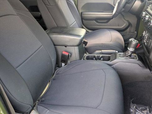 Used 2021 Jeep Gladiator Sport image 18