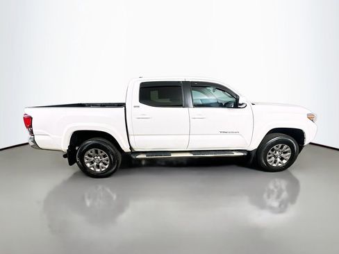 Used 2018 Toyota Tacoma SR5 image 7