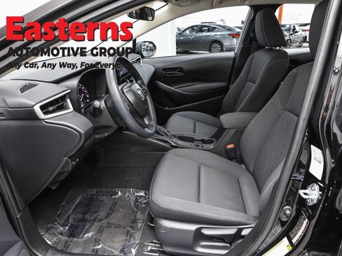 Used 2025 Toyota Corolla LE FWD image 13