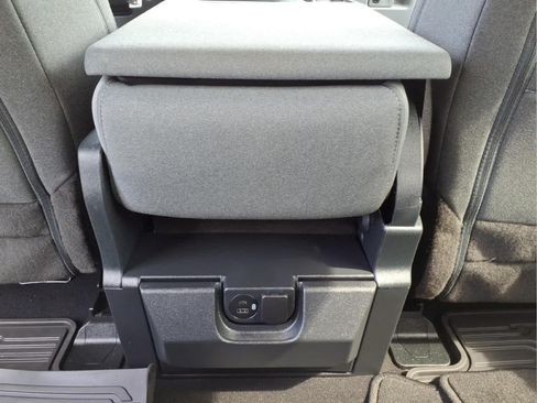 Used 2023 Ford F150 XLT AWD/4WD image 30