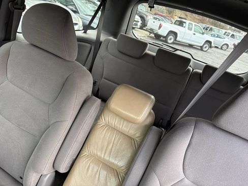 Used 2010 Honda Odyssey EX image 17