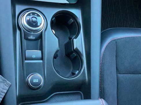 Used 2025 Ford Explorer ST image 31