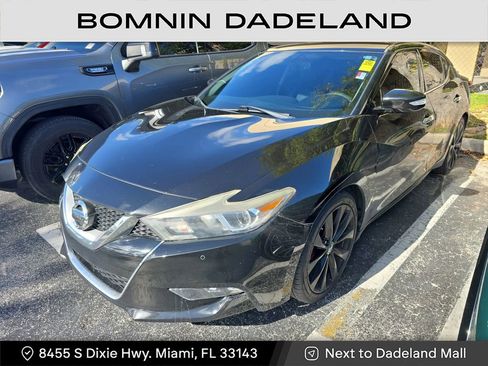 Used 2017 Nissan Maxima SR w/ Midnight Edition image 2