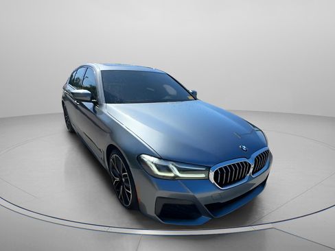 Used 2021 BMW 530i w/ M Sport Package RWD image 5