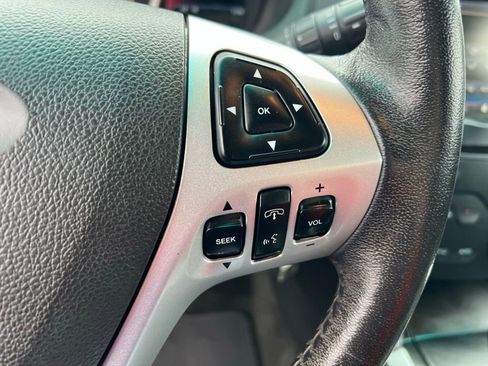 Used 2015 Ford Explorer XLT w/ Equipment Group 202A image 39