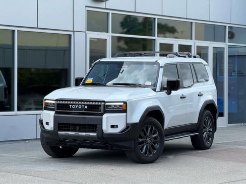 Used 2025 Toyota Land Cruiser AWD/4WD image 2