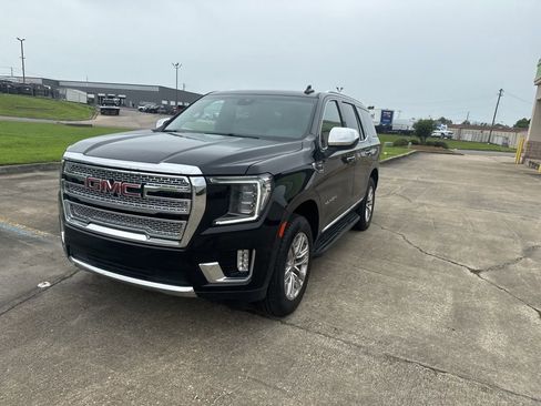 Used 2023 GMC Yukon SLT AWD/4WD image 6