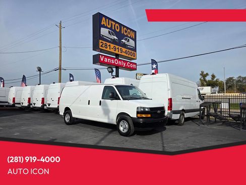 Used 2019 Chevrolet Express 2500 Extended image 1