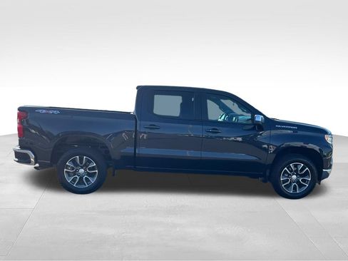 Used 2024 Chevrolet Silverado 1500 LT AWD/4WD image 6