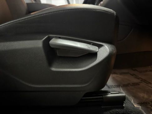 Used 2019 Volkswagen Atlas SE w/ Panoramic Sunroof Package image 18