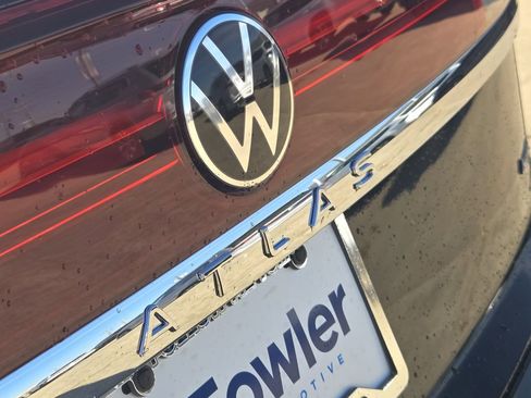 New 2026 Volkswagen Atlas Cross Sport SE image 7