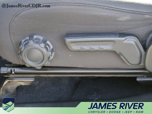 Used 2023 Jeep Wrangler Unlimited Rubicon 4xe w/ Cold Weather Group AWD/4WD image 23