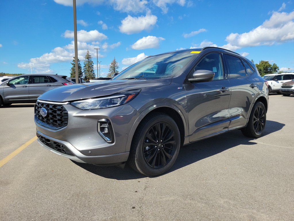 Certified 2023 Ford Escape ST-Line Elite w/ Premium Technology Package AWD/4WD image 2