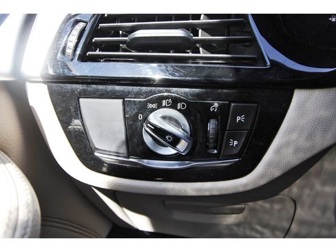 Used 2020 BMW 530i w/ Convenience Package image 21