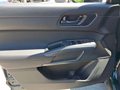 Used 2025 Nissan Pathfinder Rock Creek AWD/4WD image 12