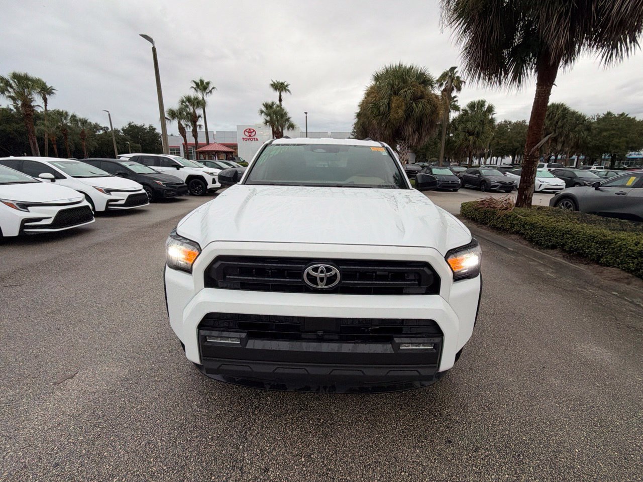 Used 2026 Toyota 4Runner SR5 AWD/4WD image 5