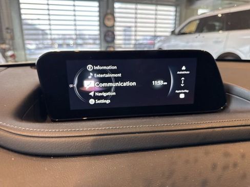 Used 2025 MAZDA CX-30 AWD 2.5 S w/ Preferred Package image 4