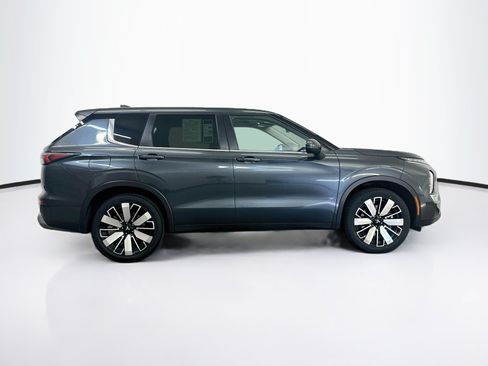 Used 2025 Mitsubishi Outlander SE AWD/4WD image 10