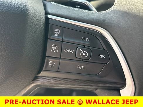 Used 2024 Jeep Grand Cherokee L Altitude AWD/4WD image 26