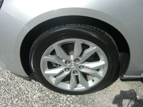 Used 2017 Chevrolet Impala LT FWD image 50
