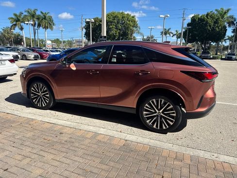 Used 2024 Lexus RX 350 Premium Plus w/ Convenience Package FWD image 11