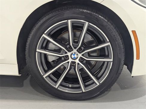 Used 2021 BMW 330i Sedan w/ Driving Assistance Package image 29