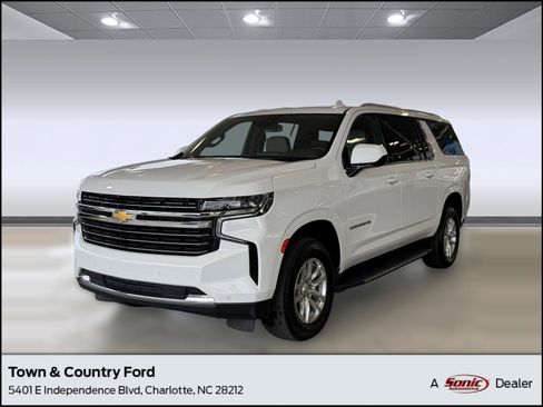 Used 2024 Chevrolet Suburban LT RWD image 1