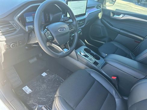 New 2025 Ford Escape SE image 49