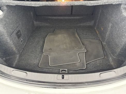 Used 2019 Chevrolet Impala LT FWD image 25