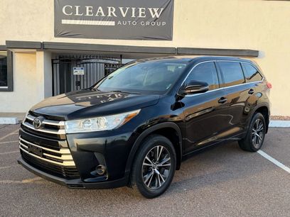 Used 2017 Toyota Highlander LE