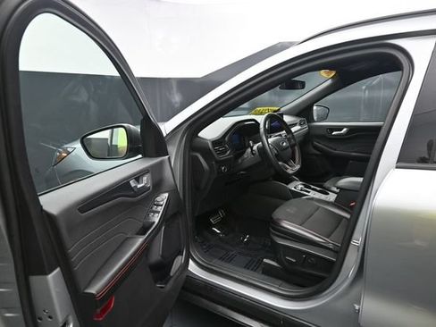 Used 2024 Ford Escape ST-Line FWD image 12