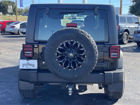 Used 2016 Jeep Wrangler Unlimited Sport w/ Connectivity Group image 4