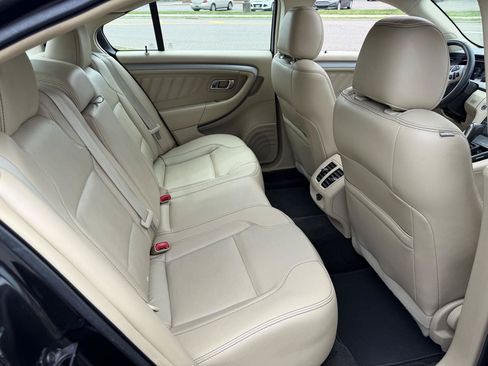 Used 2015 Ford Taurus SEL w/ Equipment Group 201A AWD/4WD image 15