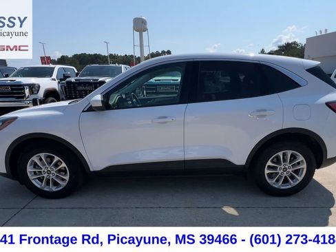 Used 2021 Ford Escape SE image 6