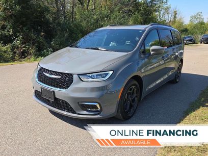 Used 2021 Chrysler Pacifica Limited w/ S Appearance Package