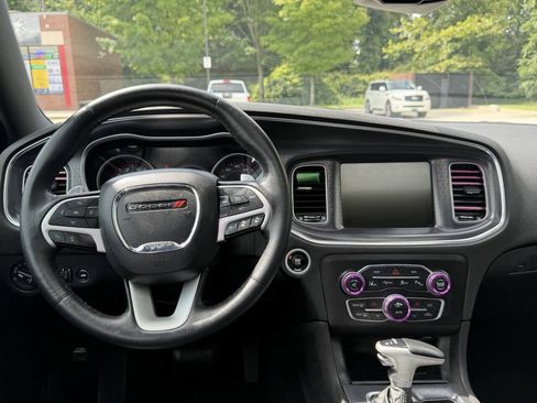Used 2016 Dodge Charger R/T RWD image 11