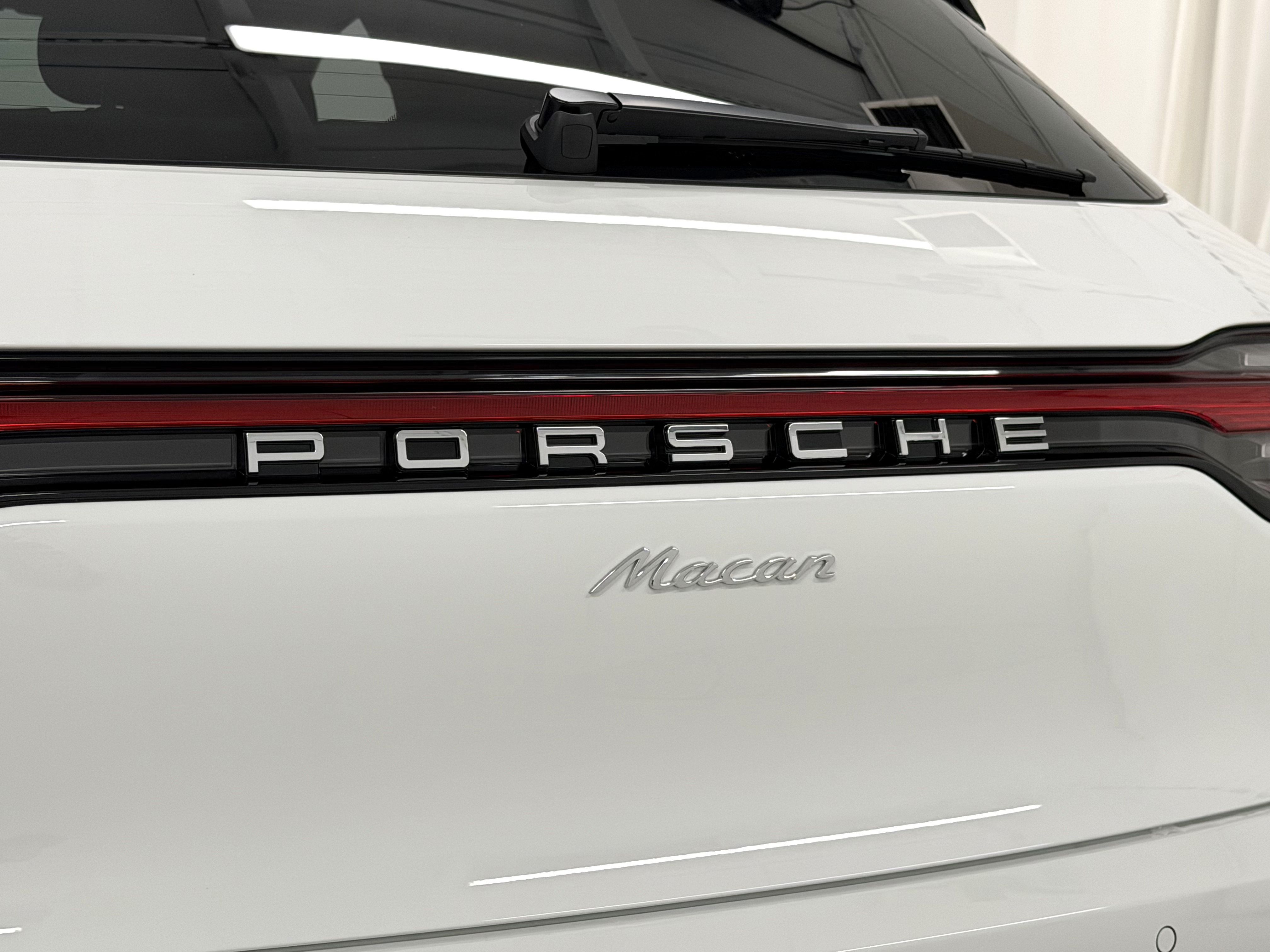 Certified 2026 Porsche Macan AWD/4WD image 60