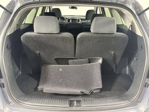 Used 2020 Kia Sorento FWD V6 image 33