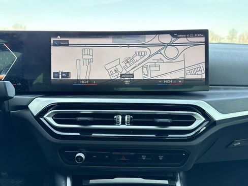 Used 2023 BMW 330i xDrive 330i xDrive w/ Driving Assistance Package image 20