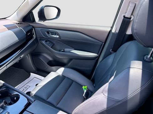 Certified 2023 Nissan Rogue SL FWD image 5