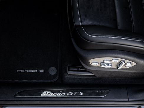 New 2026 Porsche Macan GTS image 21